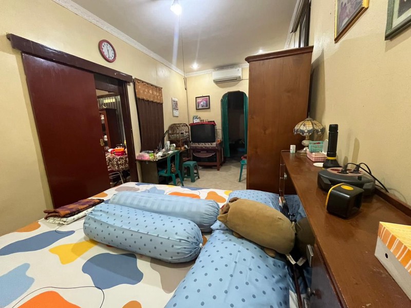 Jual Rumah Asri di Waru Sidoarjo - SHM, Perabotan Jati, Akses Mudah