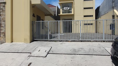 Disewakan Ruko 4 lantai di Jl Embong Cerme Surabaya Pusat