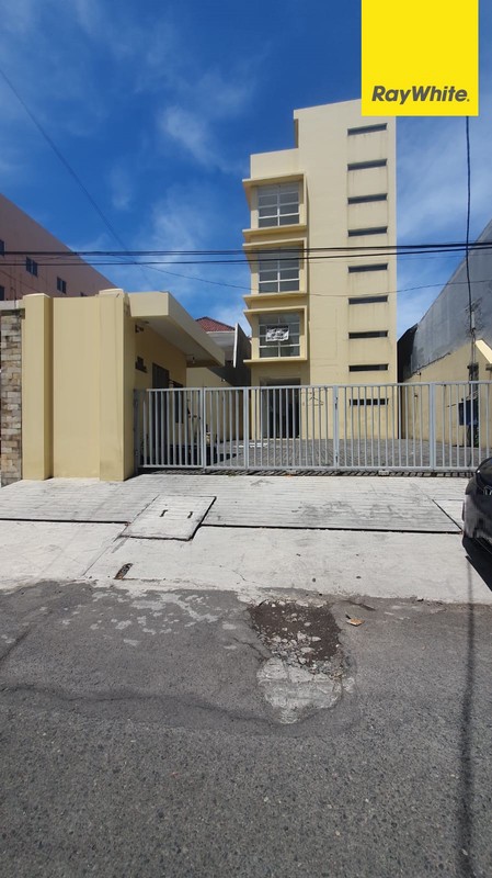 Disewakan Ruko 4 lantai di Jl Embong Cerme Surabaya Pusat