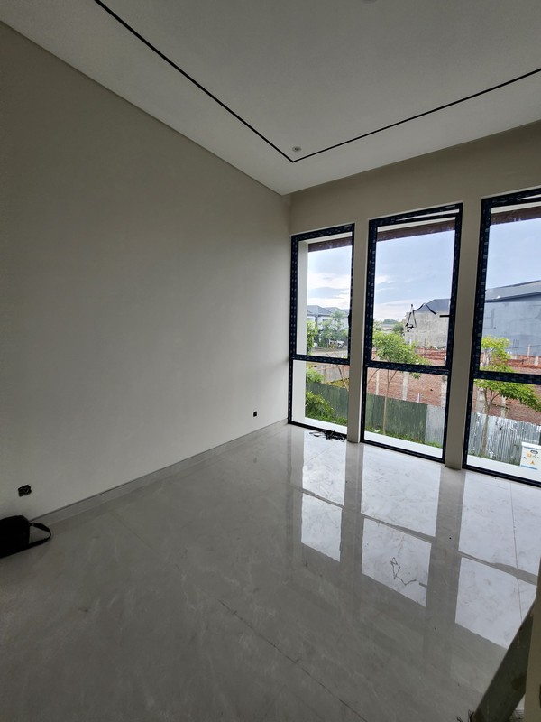 4 M-an Dijual Rumah Baru Woodland Citraland Surabaya New Modern Exclusuve unit Siap Huni Dekat Universitas Ciputra, Hokky Buah, Ciputra Hospital, Pakuwon Mall