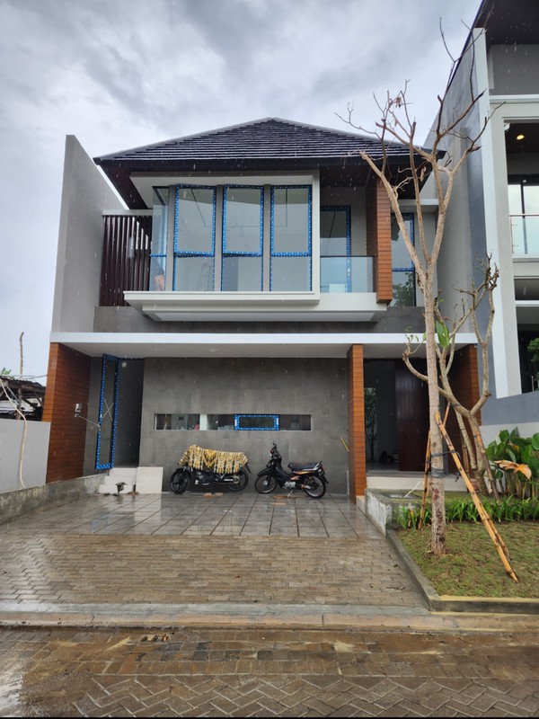 4 M-an Dijual Rumah Baru Woodland Citraland Surabaya New Modern Exclusuve unit Siap Huni Dekat Universitas Ciputra, Hokky Buah, Ciputra Hospital, Pakuwon Mall