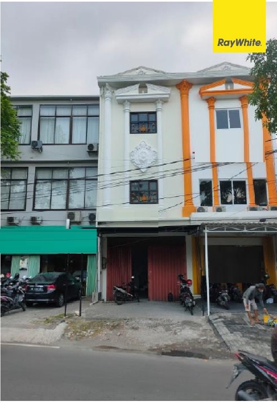 Disewakan Ruko 3 lantai di Jl Ir Soekarno Surabaya
