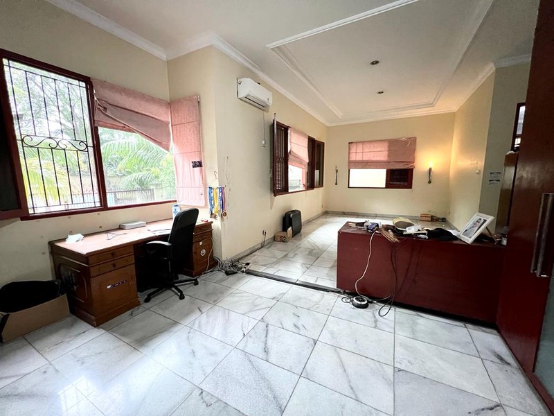 Rumah ini lokasi dekat dengan Cilandak Town Square, TB Simatupang, Fatmawati, Tol Pondok Pinang.