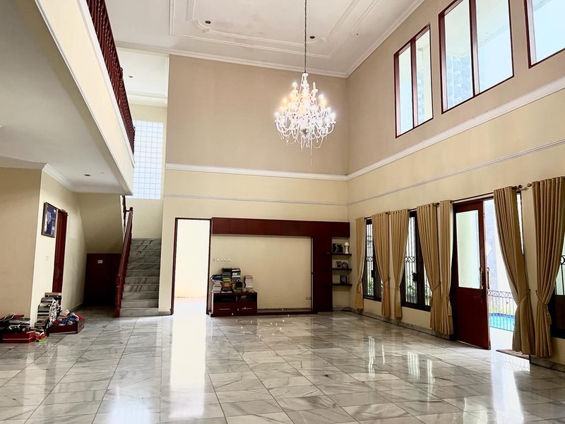 Rumah ini lokasi dekat dengan Cilandak Town Square, TB Simatupang, Fatmawati, Tol Pondok Pinang.