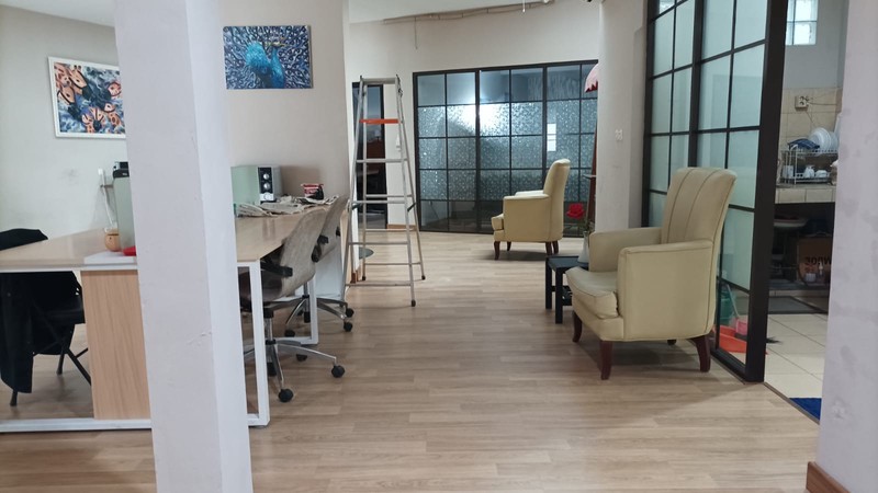 Disewa Rumah Kantor Siap Pakai, Strategis & Nyaman di Menteng