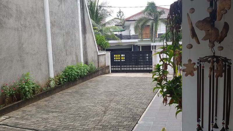 Rumah Bagus Di Jl Garuda Bintaro Sektor 1 Jakarta Selatan
