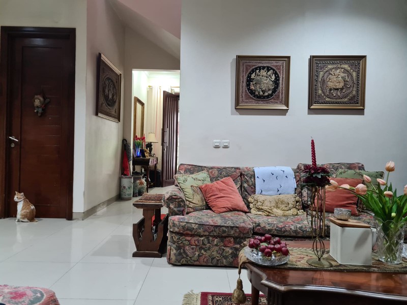 Rumah Bagus Di Jl Garuda Bintaro Sektor 1 Jakarta Selatan