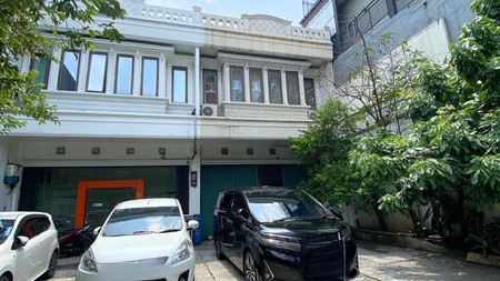 Ruko 3 Lantai Strategis di Jagakarsa - Lenteng Agung