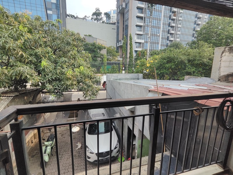 Rumah Luas Harga Hitung Tanah di Depan Mall Kokas dan Apartemen Casa Grande Residence, Menteng Pulo, Jakarta Selatan
