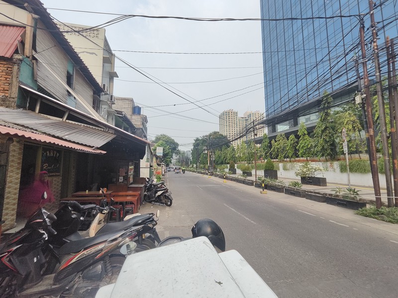 Rumah Luas Harga Hitung Tanah di Depan Mall Kokas dan Apartemen Casa Grande Residence, Menteng Pulo, Jakarta Selatan