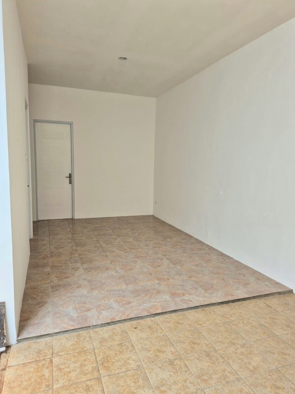 Jual Cepat Rumah Murah Hanya 1.250 M di Regency Melati Mas Serpong Tangerang Selatan, Rapih Siap Huni, Masih Ada Halaman Belakang 