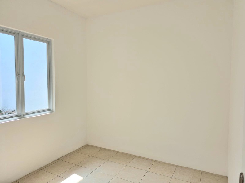 Jual Cepat Rumah Murah Hanya 1.250 M di Regency Melati Mas Serpong Tangerang Selatan, Rapih Siap Huni, Masih Ada Halaman Belakang 