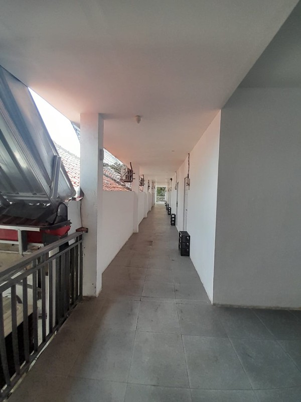 Dijual Rumah 2 Tingkat Red Doorz Hotel Lokasi Strategis Di Senen, Jakarta Pusat