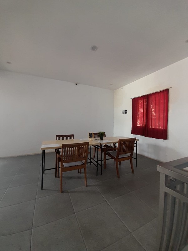 Dijual Rumah 2 Tingkat Red Doorz Hotel Lokasi Strategis Di Senen, Jakarta Pusat