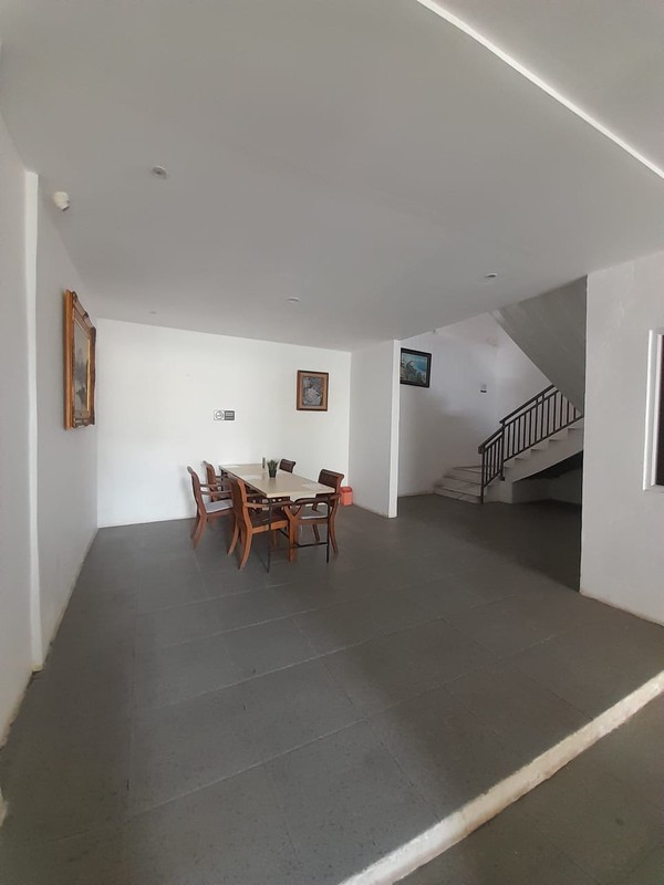 Dijual Rumah 2 Tingkat Red Doorz Hotel Lokasi Strategis Di Senen, Jakarta Pusat