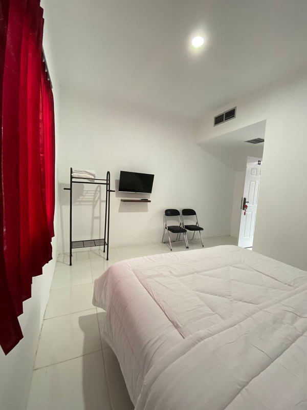 Dijual Rumah 2 Tingkat Red Doorz Hotel Lokasi Strategis Di Senen, Jakarta Pusat