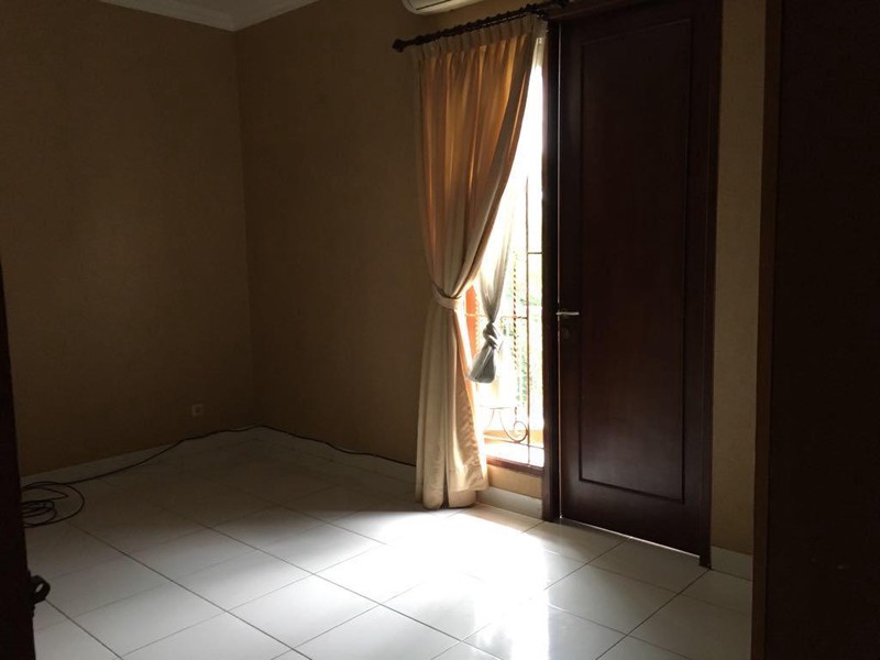 Rumah 2 Lantai Dalam Cluster di Grand Bintaro Garden, Sawah Baru, Ciputat