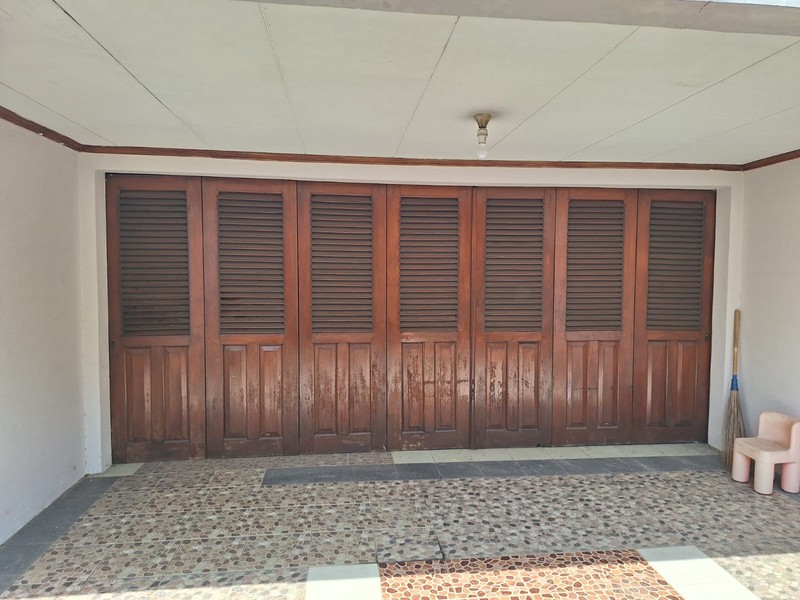 Rumah Modern di Cinere, Siap Huni, Dekat Akses Tol Desari