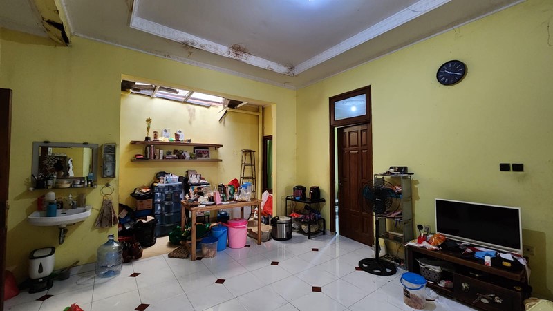 Rumah 2 Lantai di Jatiwaringin Asri Pondok Gede
