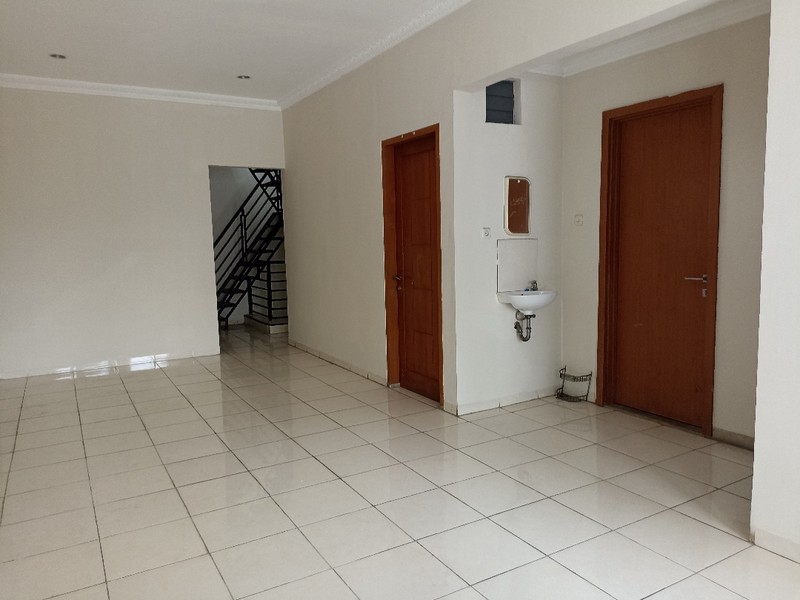 Rumah Sunter 2 Lantai