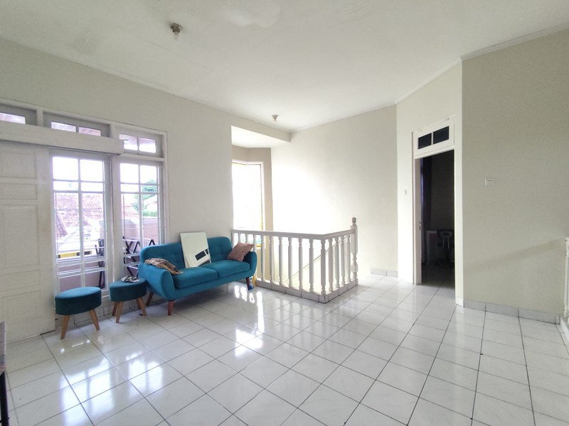 Rumah Mewah Siap Huni, Furnish, Lokasi Dalam Perumahan Perum Puri Gejayan Indah Condongcatur