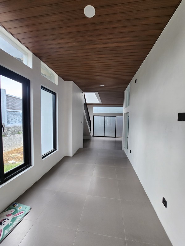 Dijual Rumah Baru Citraland Crystal Golf Surabaya Barat Modern 3 Lantai Siap Huni