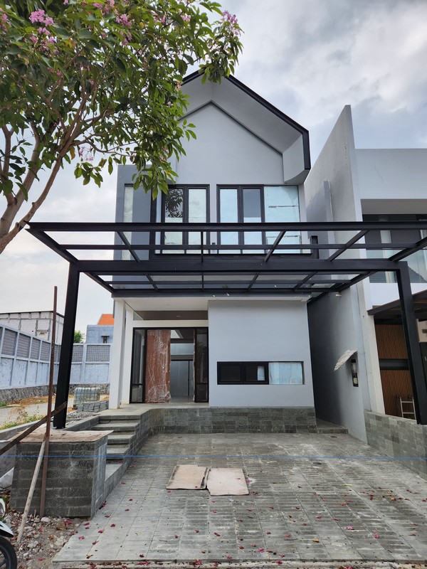 Dijual Rumah Baru Citraland Crystal Golf Surabaya Barat Modern 3 Lantai Siap Huni