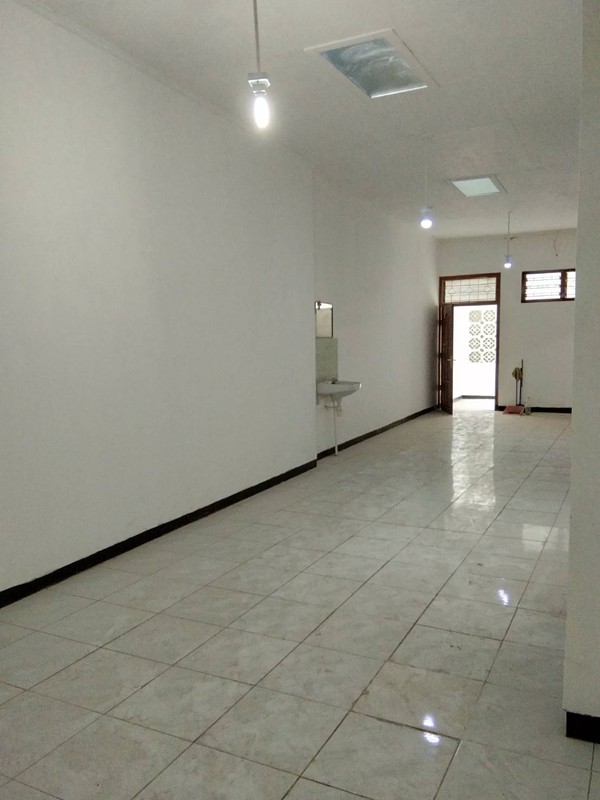 Dijual 198 m2 Rumah Petemon Sidomulyo - Surabaya Pusat Kota - Garasi Carport 2 Mobil Dekat Jl.Pacuan Kuda, Jl. Tidar , BG Junction , Jl. Arjuno