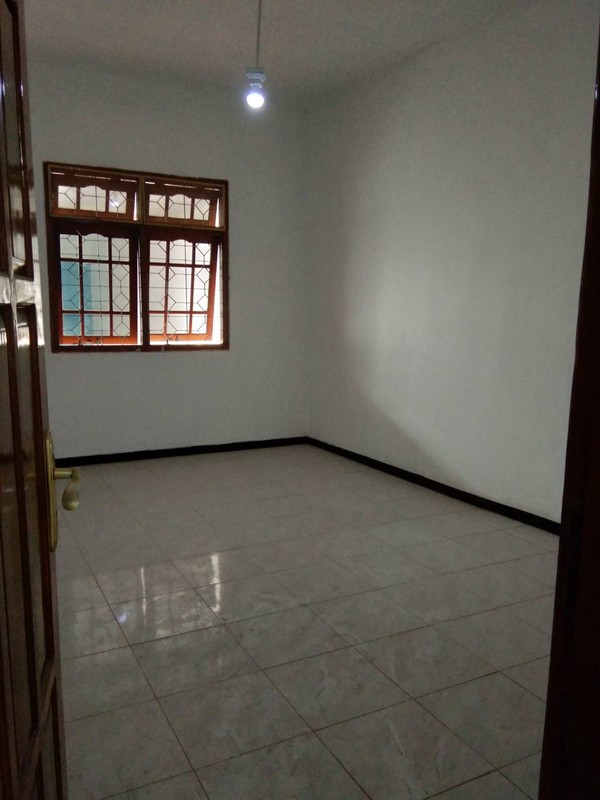 Dijual 198 m2 Rumah Petemon Sidomulyo - Surabaya Pusat Kota - Garasi Carport 2 Mobil Dekat Jl.Pacuan Kuda, Jl. Tidar , BG Junction , Jl. Arjuno