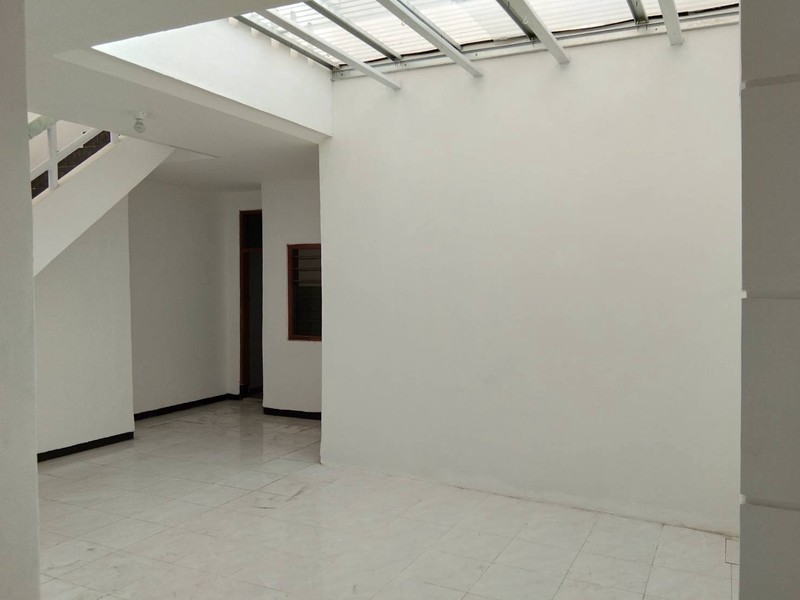 Dijual 198 m2 Rumah Petemon Sidomulyo - Surabaya Pusat Kota - Garasi Carport 2 Mobil Dekat Jl.Pacuan Kuda, Jl. Tidar , BG Junction , Jl. Arjuno