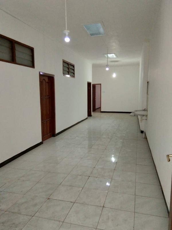 Dijual 198 m2 Rumah Petemon Sidomulyo - Surabaya Pusat Kota - Garasi Carport 2 Mobil Dekat Jl.Pacuan Kuda, Jl. Tidar , BG Junction , Jl. Arjuno
