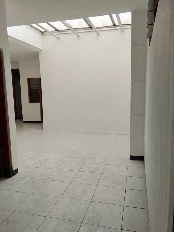 Dijual 198 m2 Rumah Petemon Sidomulyo - Surabaya Pusat Kota - Garasi Carport 2 Mobil Dekat Jl.Pacuan Kuda, Jl. Tidar , BG Junction , Jl. Arjuno