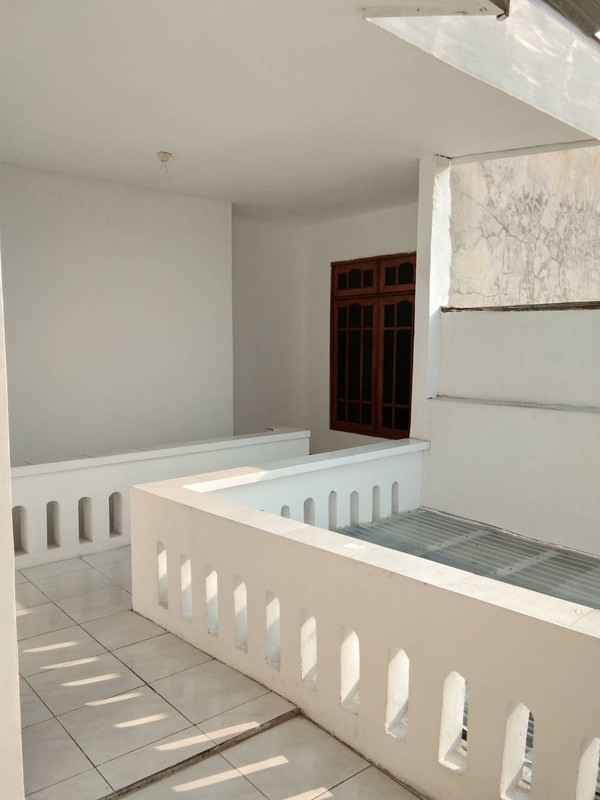 Dijual 198 m2 Rumah Petemon Sidomulyo - Surabaya Pusat Kota - Garasi Carport 2 Mobil Dekat Jl.Pacuan Kuda, Jl. Tidar , BG Junction , Jl. Arjuno