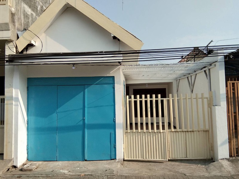 Dijual 198 m2 Rumah Petemon Sidomulyo - Surabaya Pusat Kota - Garasi Carport 2 Mobil Dekat Jl.Pacuan Kuda, Jl. Tidar , BG Junction , Jl. Arjuno