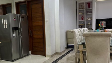 FULL FURNISHED!! Rumah 2 Lantai Siap Huni dengan Hunian Nyaman dan Asri @Bintaro Sektor 9.