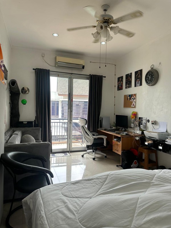 FULL FURNISHED!! Rumah 2 Lantai Siap Huni dengan Hunian Nyaman dan Asri @Bintaro Sektor 9.