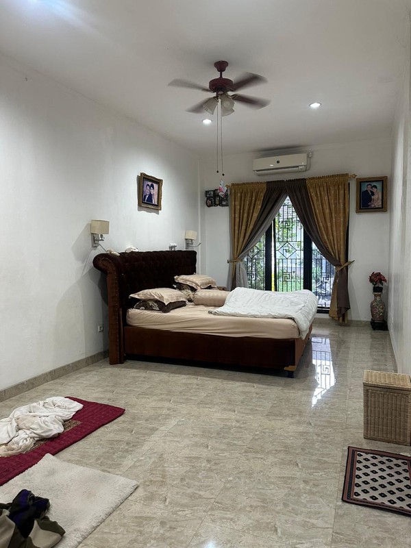 FULL FURNISHED!! Rumah 2 Lantai Siap Huni dengan Hunian Nyaman dan Asri @Bintaro Sektor 9.