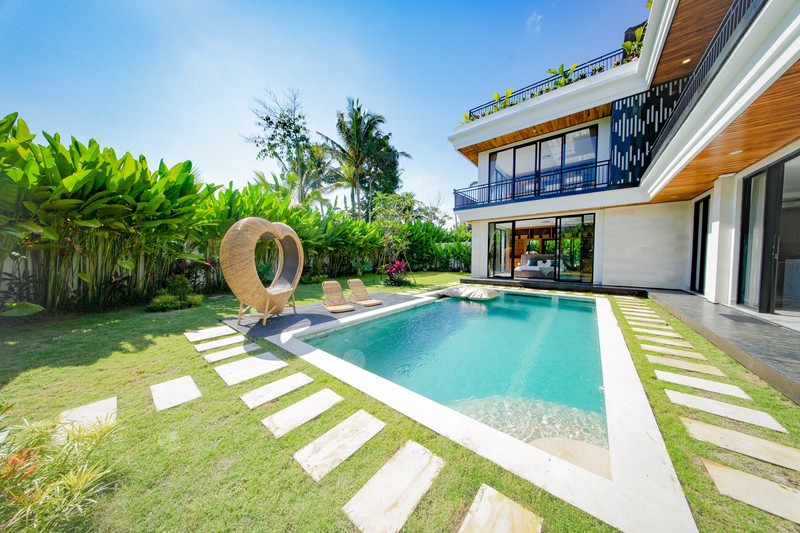 Freehold - Ubud Hideaway Rooftop Garden Villa with Stunning Mount Agung Views, Bali