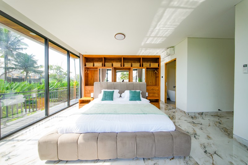 Freehold - Ubud Hideaway Rooftop Garden Villa with Stunning Mount Agung Views, Bali