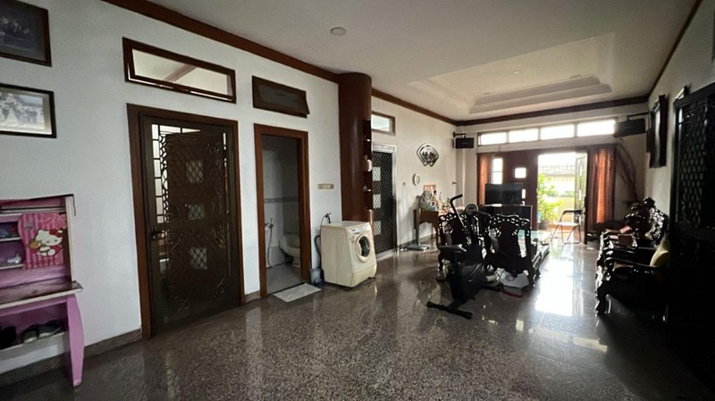 Ruko Makaliwe 4½ Lantai  336 m&#xb2;  Grogol  Jakarta Barat 