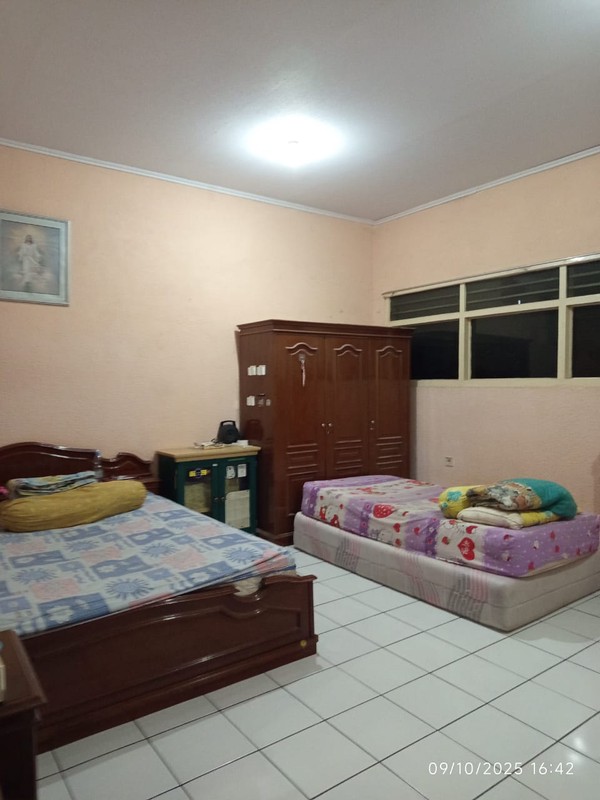 Rumah/Ruko Strategis di Taman Sari, Lokasi Nyaman dan Potensial!