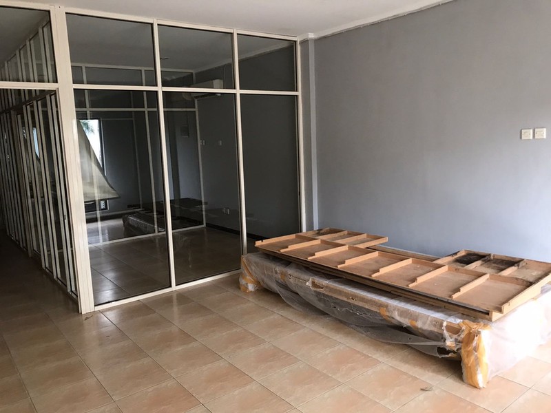 Ruko Rich Palace 4 Lantai Bagus Lokasi Ramai dan Strategis di Mayjend Sungkono, Surabaya