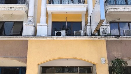 Ruko Rich Palace 4 Lantai Bagus Lokasi Ramai dan Strategis di Mayjend Sungkono, Surabaya