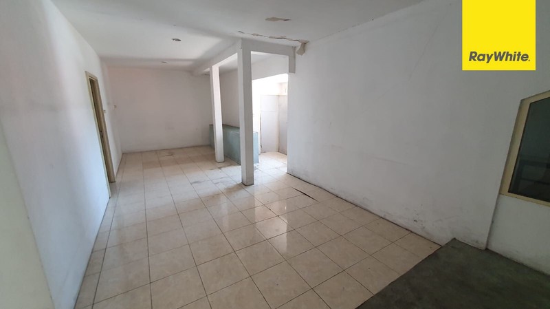 Disewakan Rumah di Jalan Raya Ngagel Jaya Surabaya