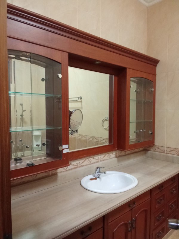 DIJUAL RUMAH FULL FURNISH SIAP HUNI - RUNGKUT ASRI BARAT