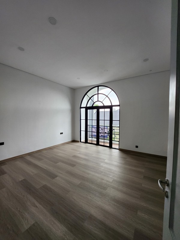 4 Milyar-an Dijual Rumah Villa Taman Telaga Citraland - New American Classic Desain Lokasi Terdepan Dekat G Walk , Sekolah Ciputra