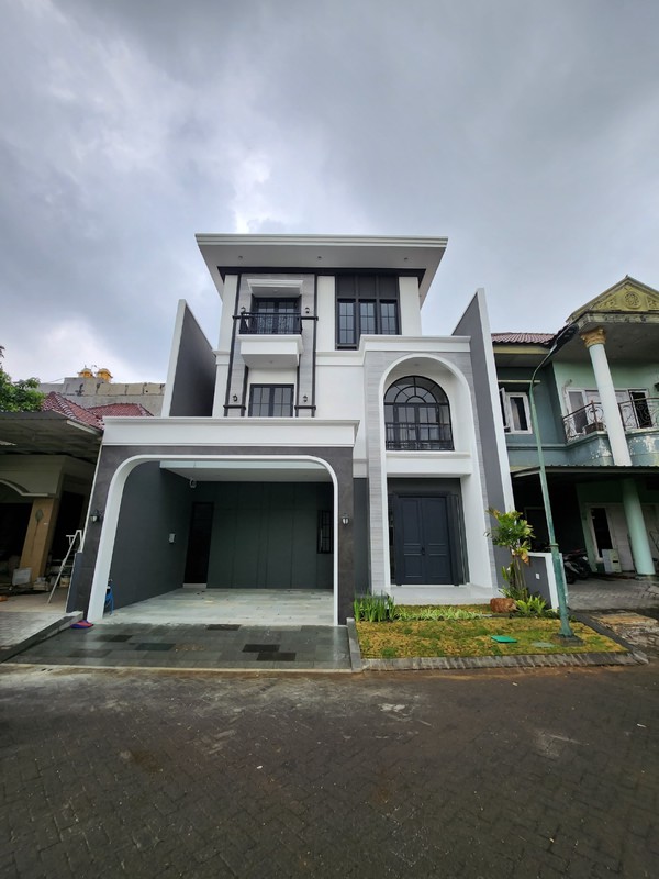 4 Milyar-an Dijual Rumah Villa Taman Telaga Citraland - New American Classic Desain Lokasi Terdepan Dekat G Walk , Sekolah Ciputra