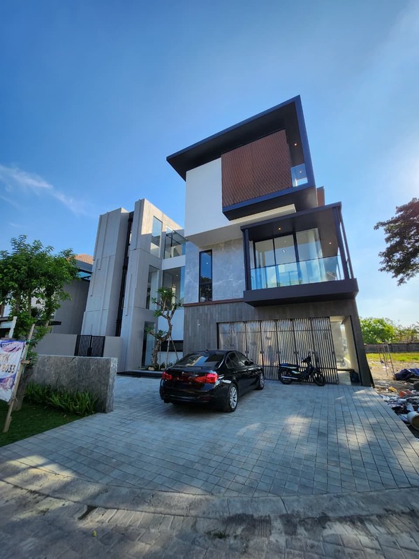 DIJUAL RUMAH MEWAH MODERN - CITRALAND WATERFRONT
