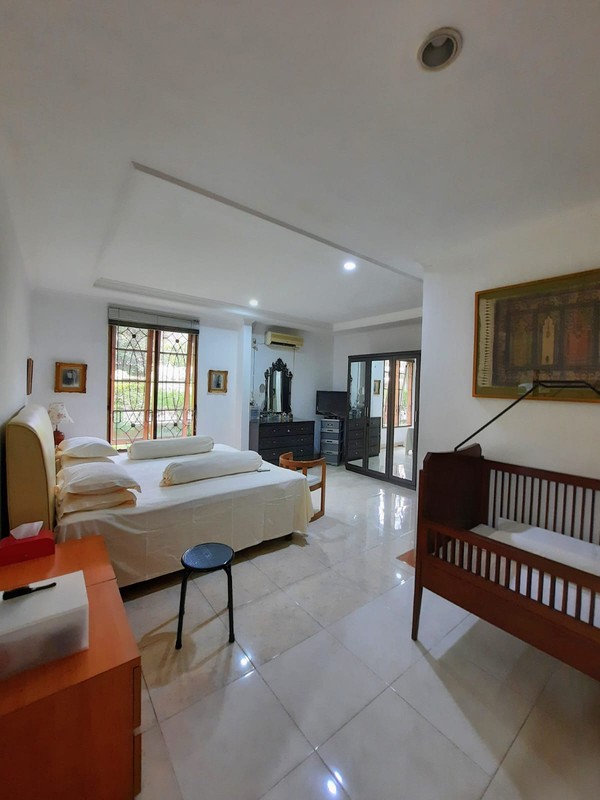 Dijual Rumah di Kawasan Veteran, Bintaro, Jak-Sel