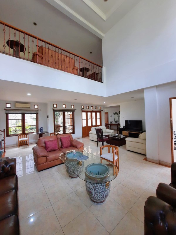 Dijual Rumah di Kawasan Veteran, Bintaro, Jak-Sel